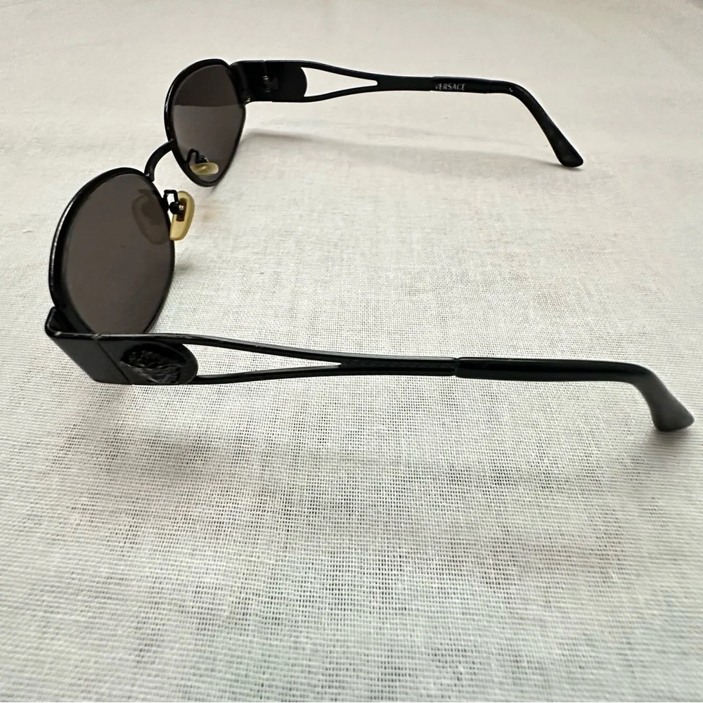 Vintage Gianni Versace Authentic Medusa Black Metal Sunglasses X48